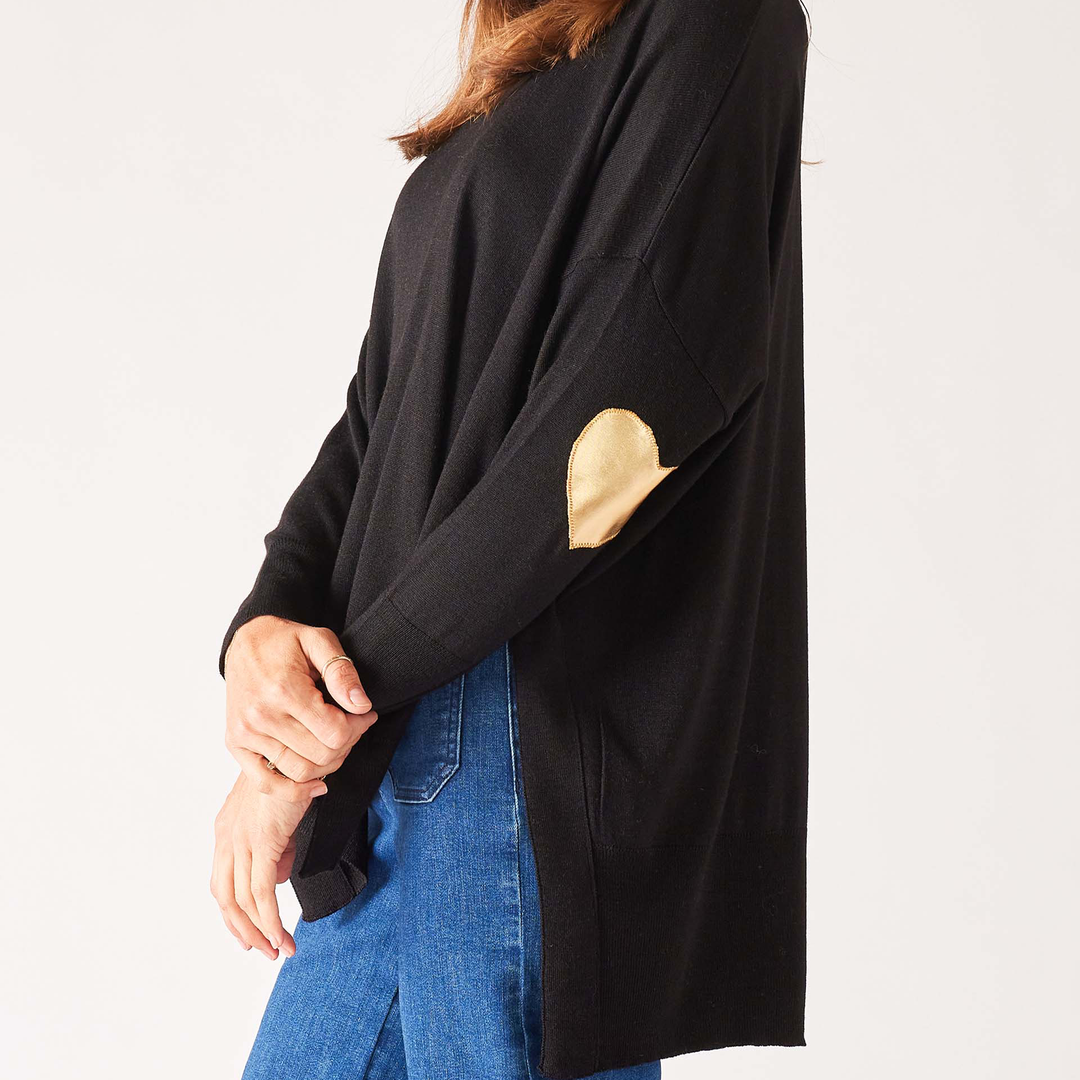 Amour Sweater Gold Heart Patch Black O/S