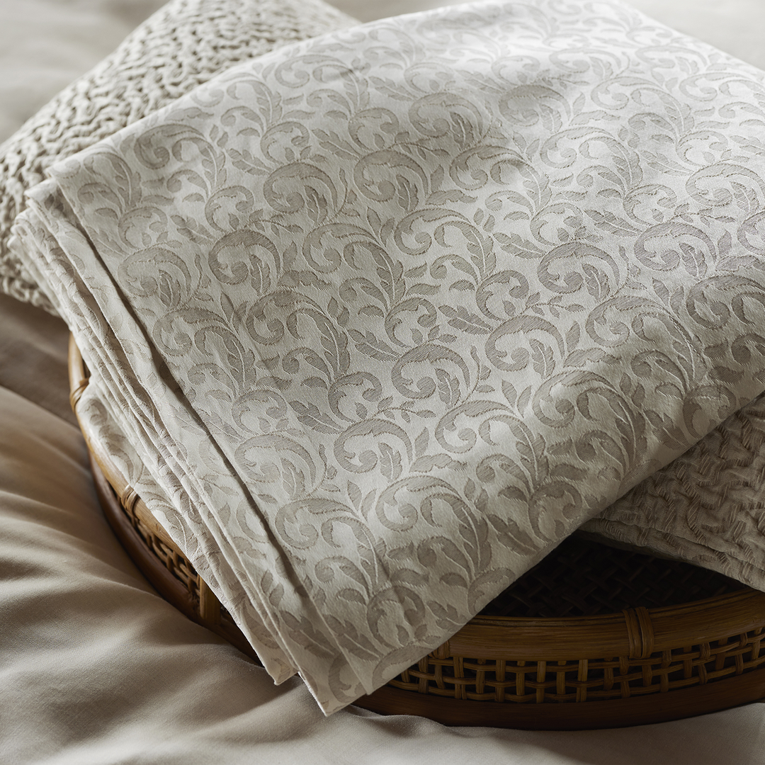 Petite Jasmine Cotton Linen Duvets by the Purists